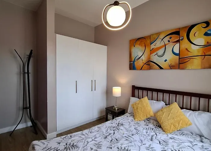 Cozy Hotel-style 2 Bedroom Unit At Eastbay Residences By Rockwell